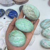 Garnierite palmstone