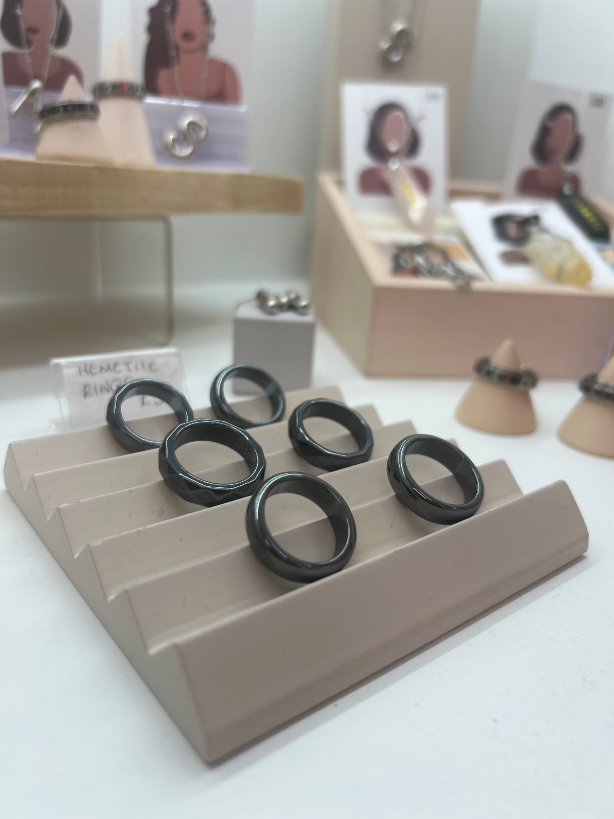 Hematite puffed ring