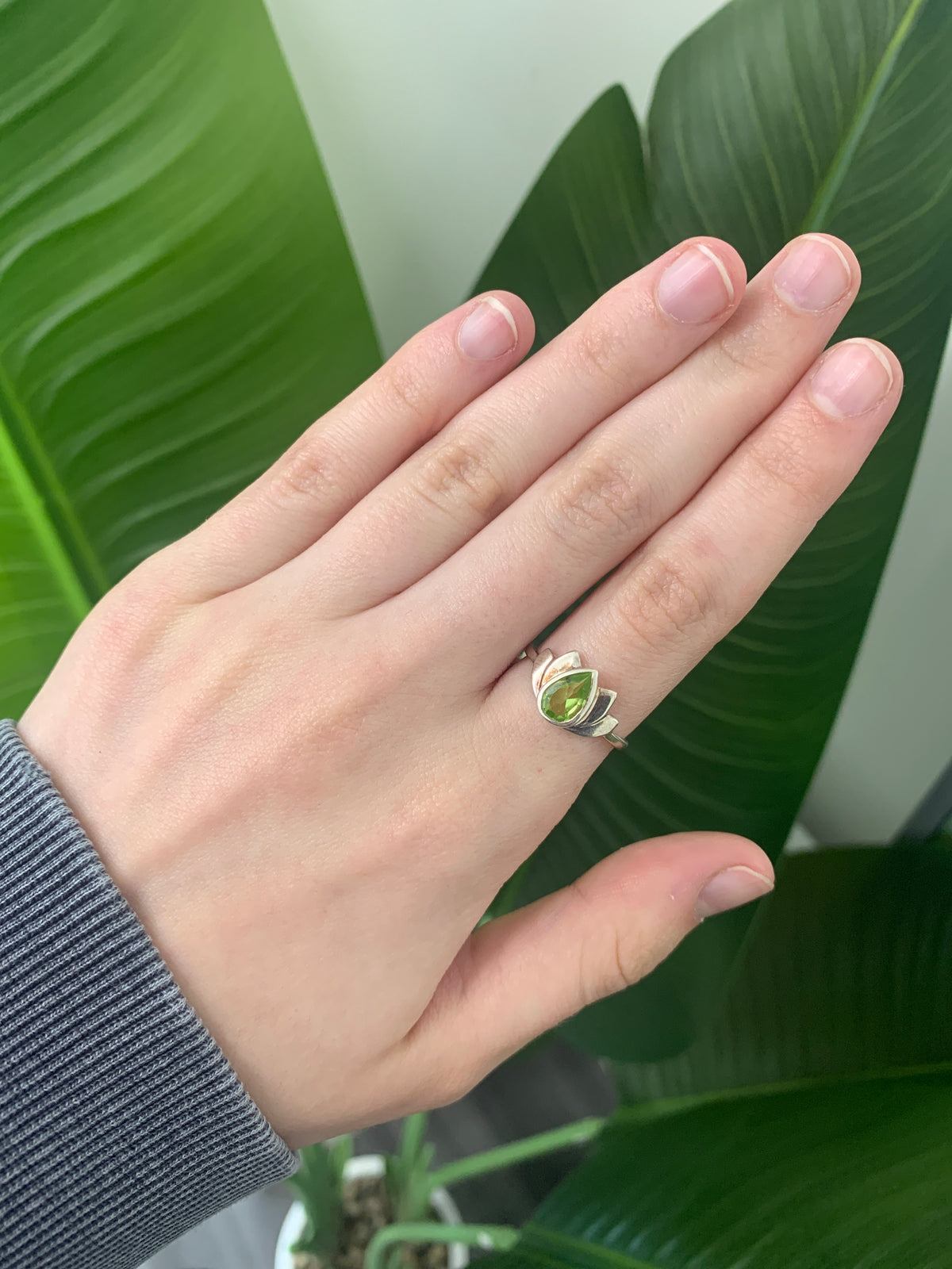 Sterling silver peridot ring