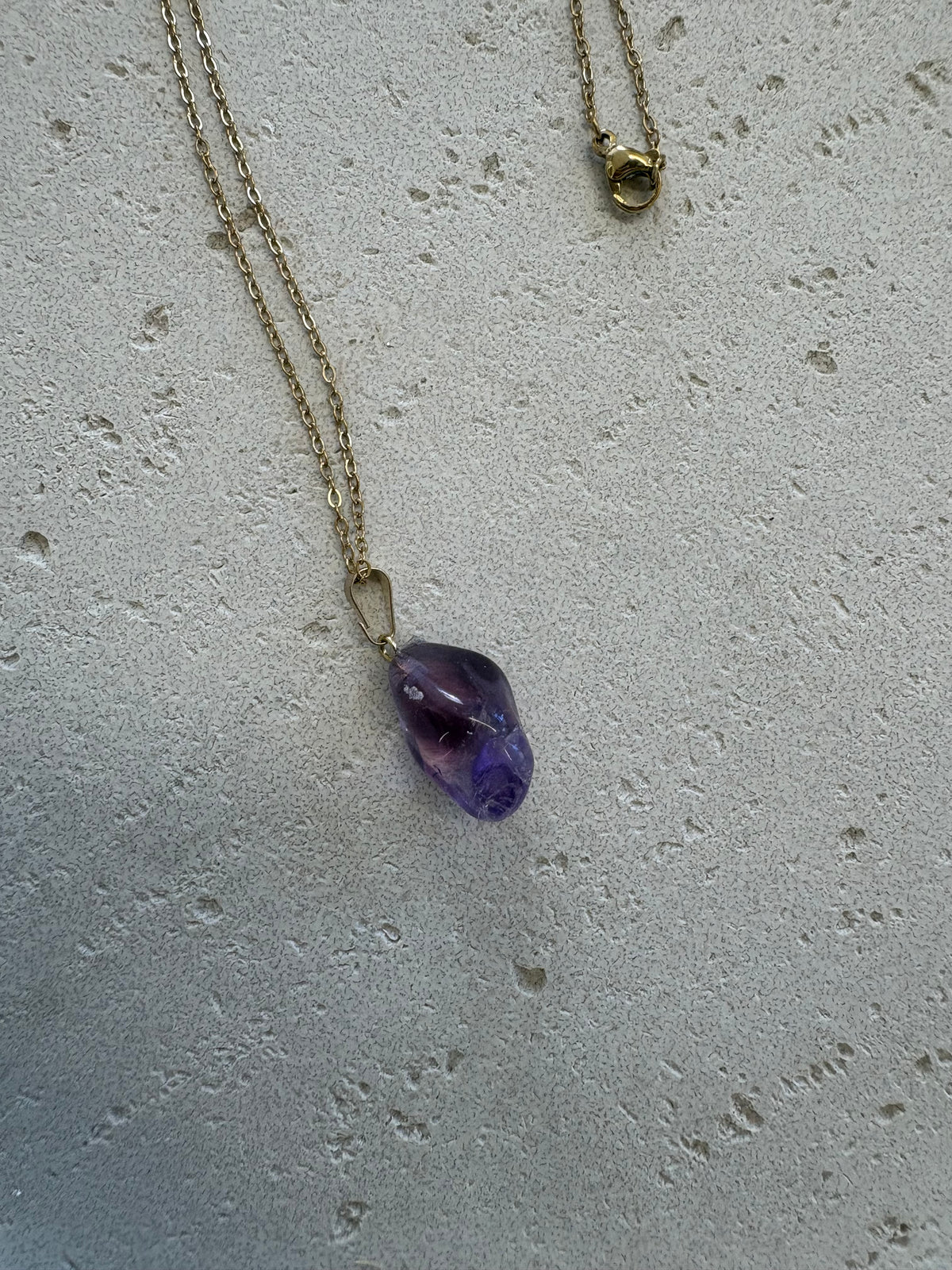 Gold amethyst necklace