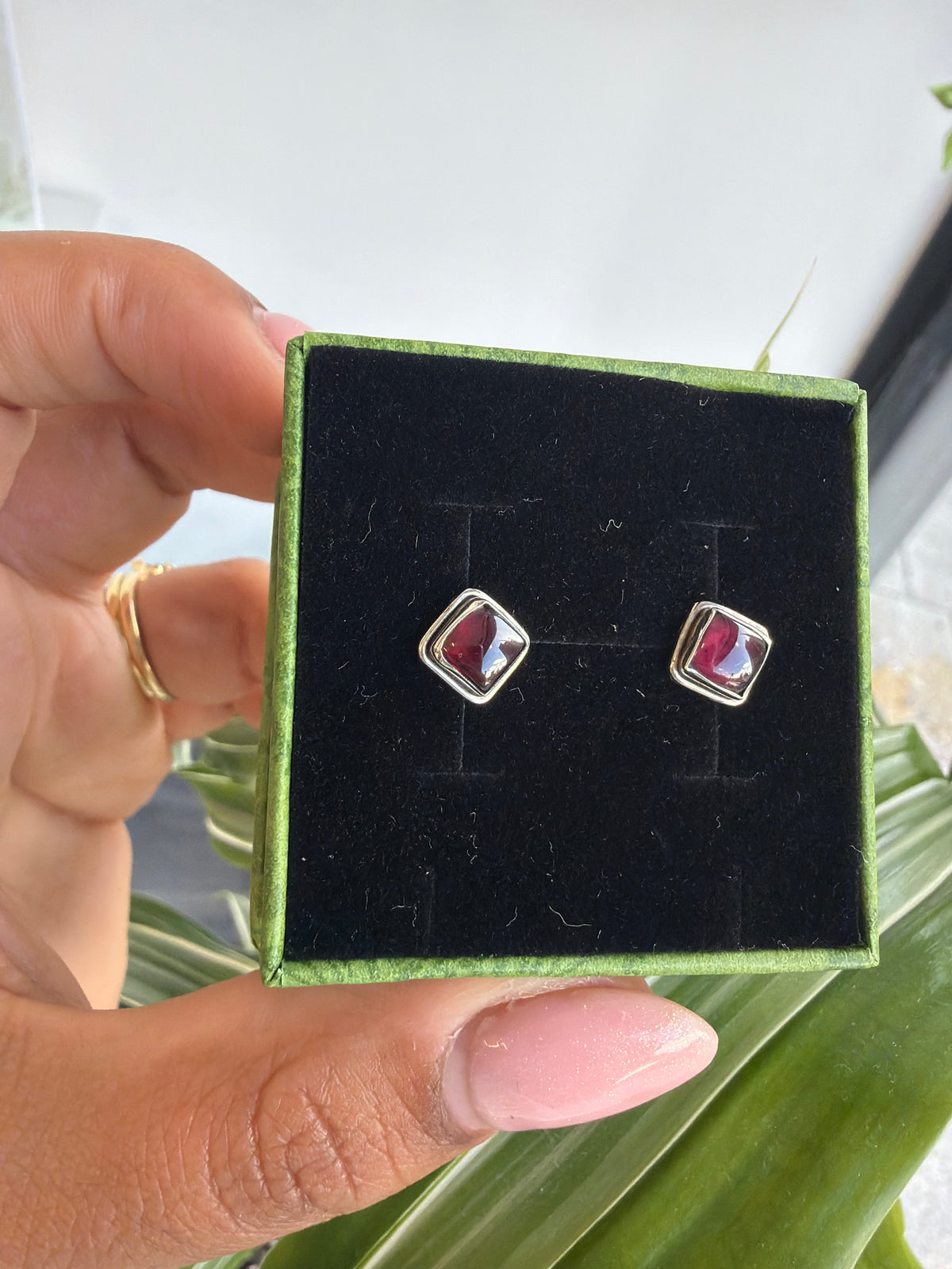 Garnet square studs