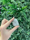 Howlite smooth thumbstone
