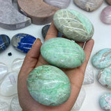 Garnierite palmstone