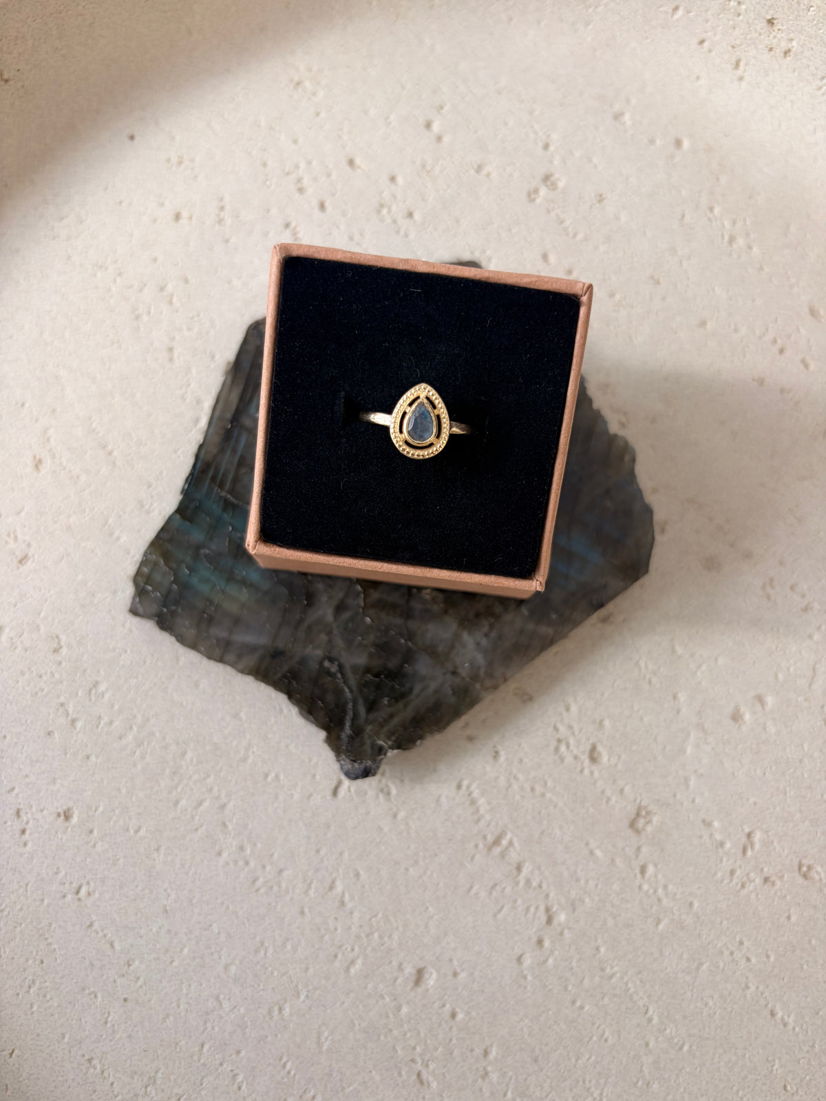 Labradorite pear detailed ring
