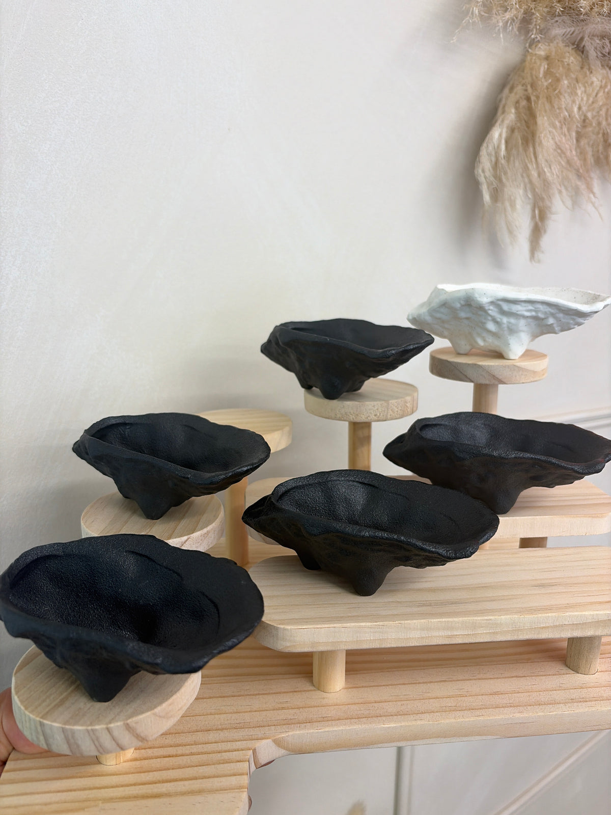 Scalloped incense holder