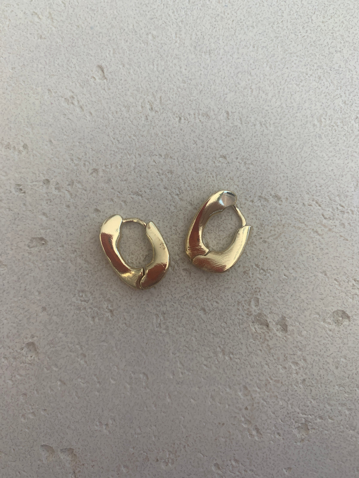 Gold wave Huggies