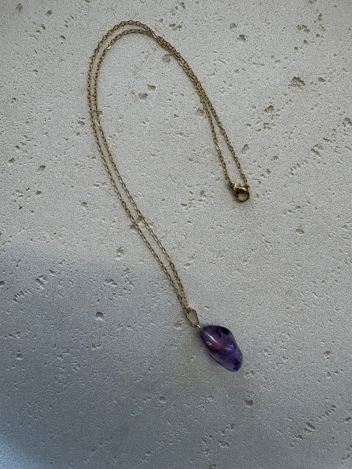 Gold amethyst necklace